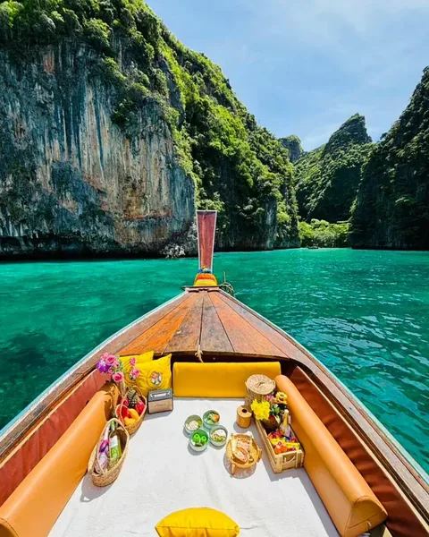 หางยาวลักชัวรี 4 เกาะ
