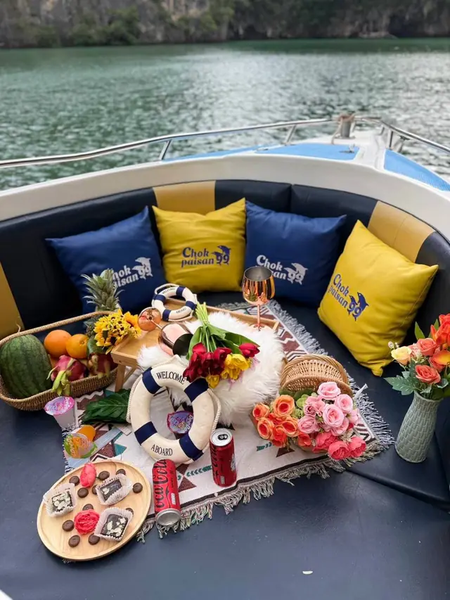 Luxury speedboat stern with flowers and fruit