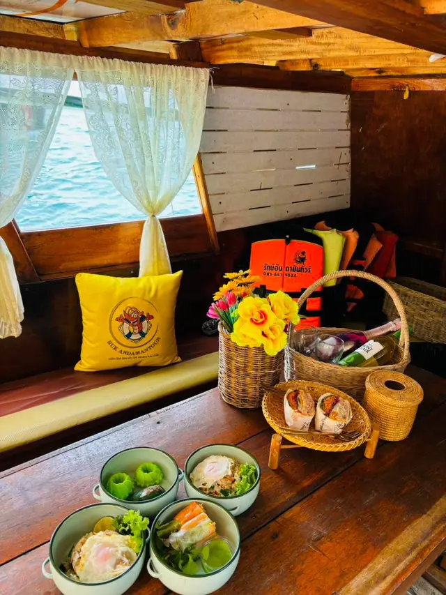 Lunch set served on board
