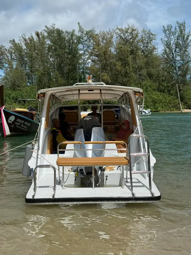 Stern of a speedboat at the beach