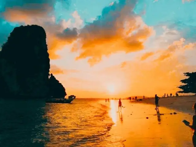 Sunset at Railay Bay