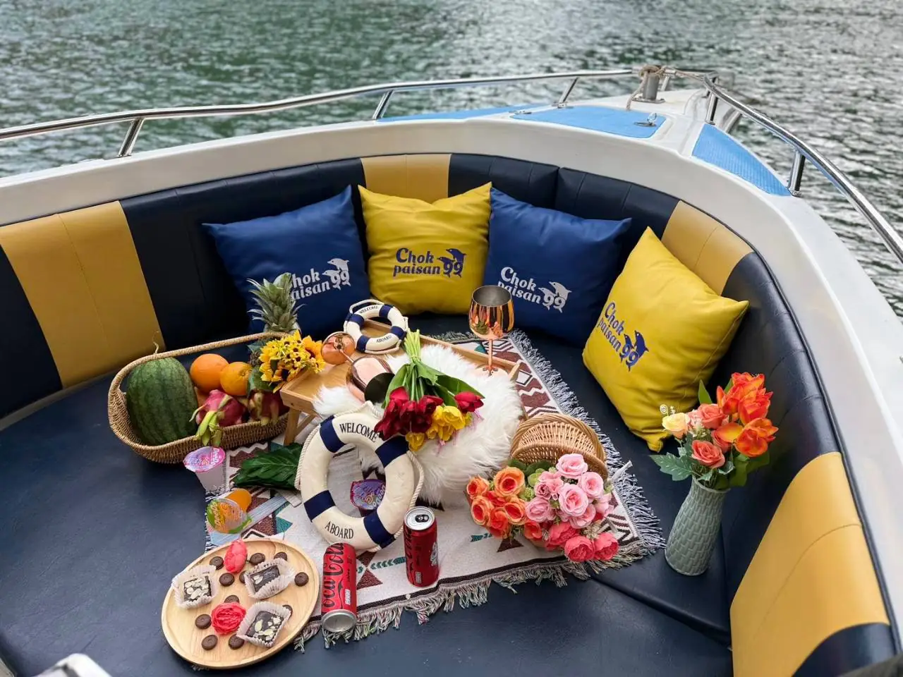 Luxury speedboat set with fruit and flowers