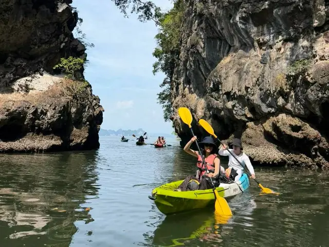 พายคายัคลอดช่องหินปูน อ่าวท่าเลน