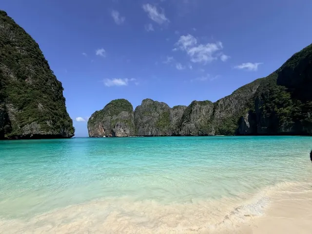 อ่าวมาหยา เกาะพีพี